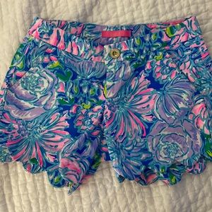 Lilly Pulitzer scallop shorts
